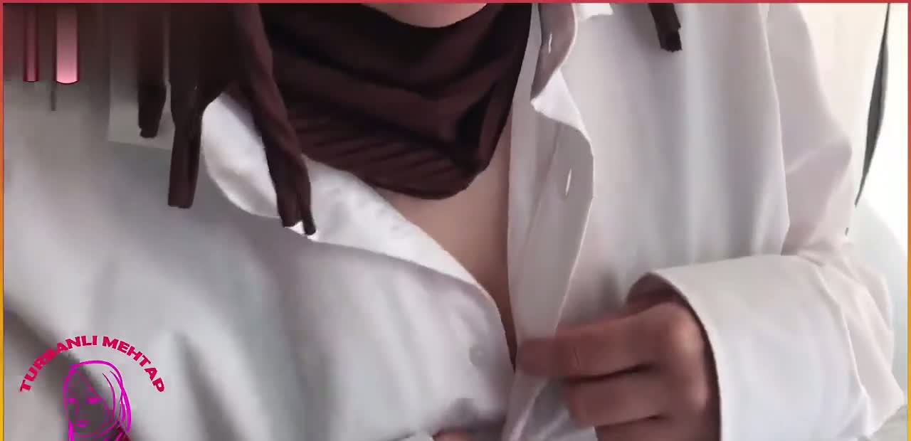 Türkçe Porno izle Market kasiyerinin memelerini siktim